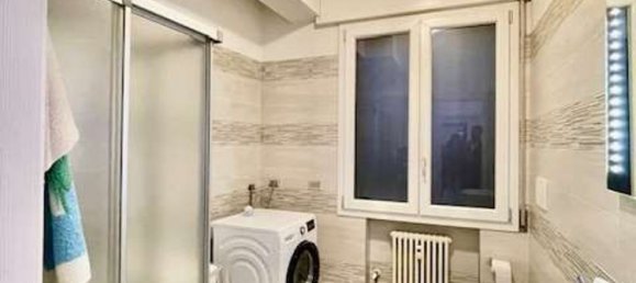 5 rooms Apartment in Modena, Italy No. 86159 5