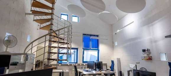 32-salle Bâtiment à Oldenburg, Germany No. 180605 7