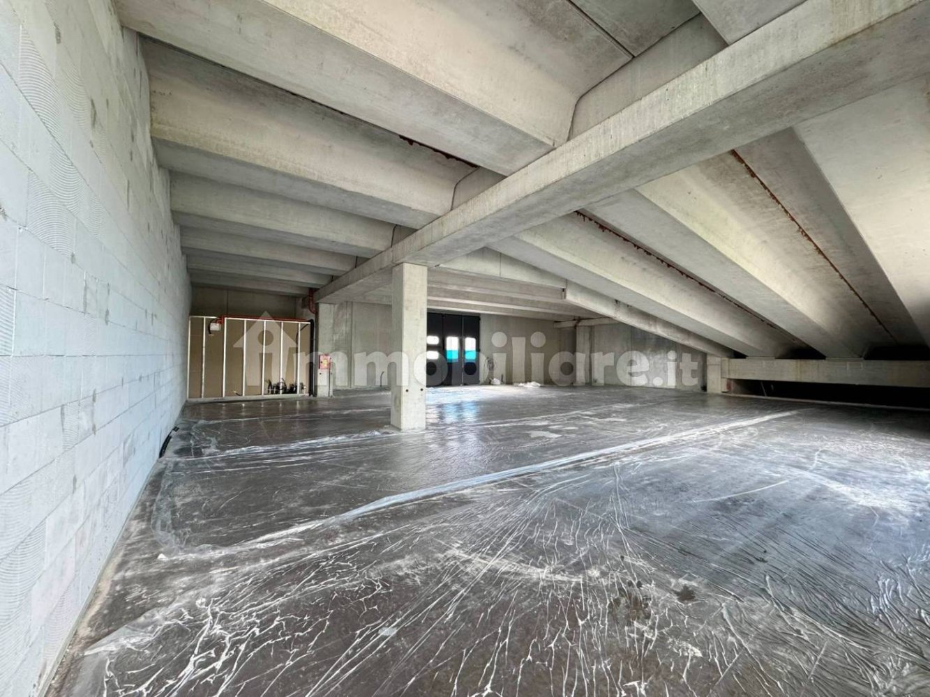 Armazém em Trento, Italy 400 m² N.º 259362