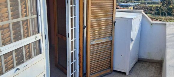 Apartamento T2 em Guidonia Montecelio, Italy N.º 335173 11