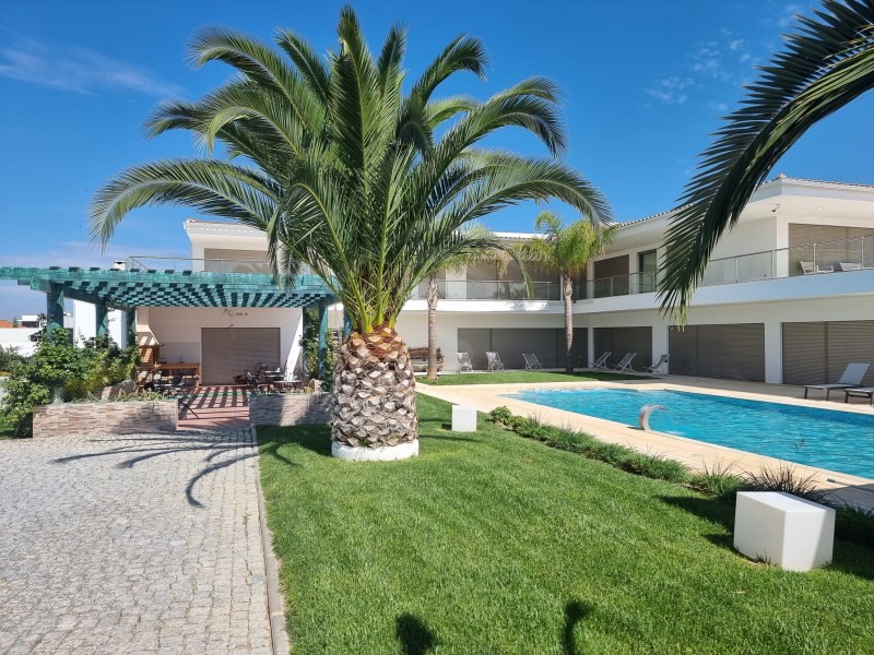 813m² Commercial property in Cuba, Portugal No. 268997