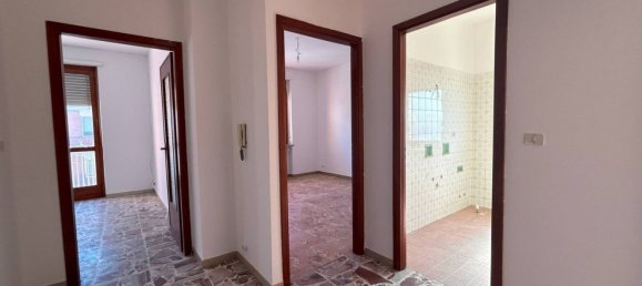 Apartamento T3 em Carrù, Italy N.º 358240 10