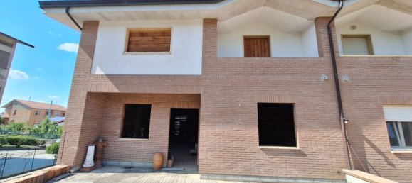 10 rooms Villa in Campobasso, Italy No. 306715 5