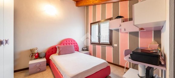 6 rooms House in Bibbiano, Italy No. 265997 26