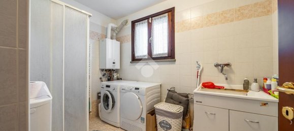 6 rooms House in Bibbiano, Italy No. 265997 36