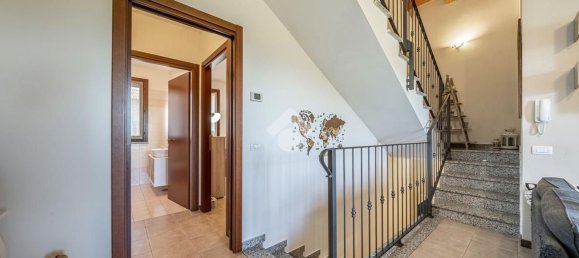 6 rooms House in Bibbiano, Italy No. 265997 10