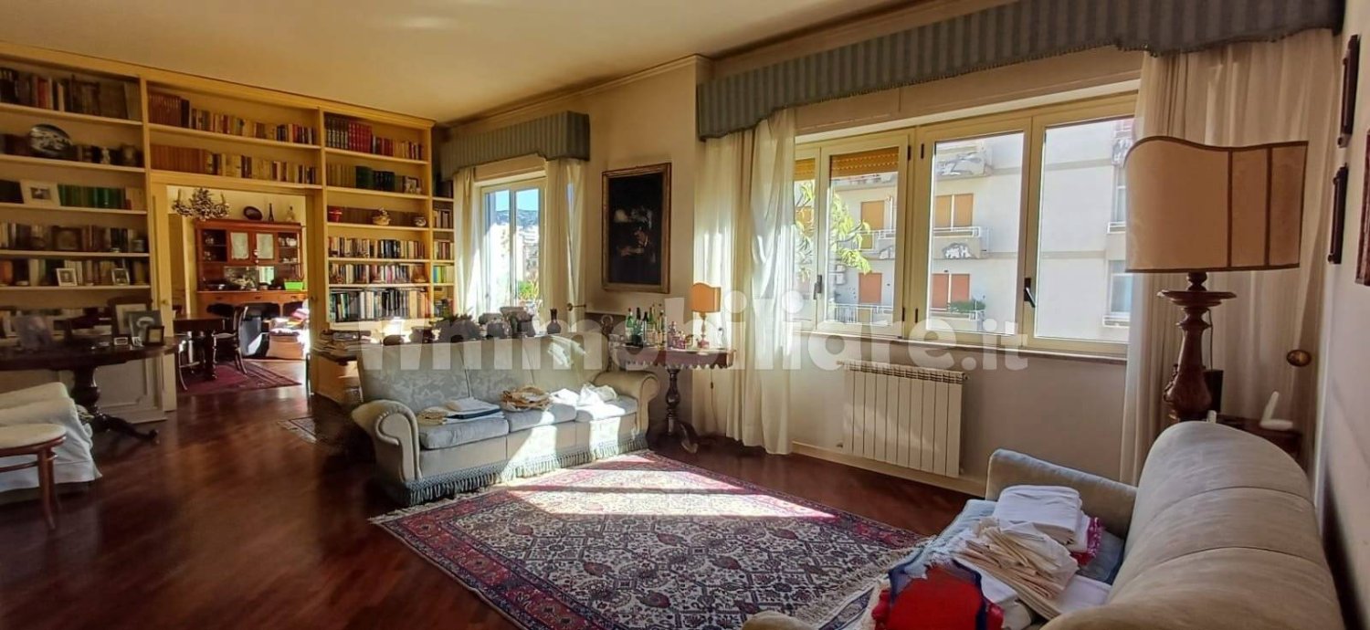 2 Schlafzimmer Wohnung in Palermo, Italy, Nr. 360992