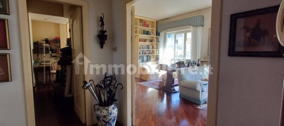 2 Schlafzimmer Wohnung in Palermo, Italy, Nr. 360992 5