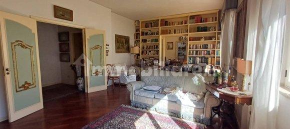 2 Schlafzimmer Wohnung in Palermo, Italy, Nr. 360992 11