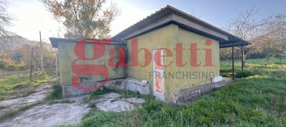 Дом с 2 комнатами в Венафро, Италия № 113836 3