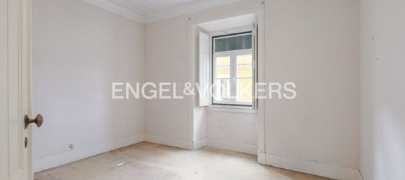 3 bedrooms Apartment in Lisbon, Portugal No. 12167 10