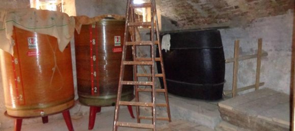 Дом с 10 комнатами в Покапалья, Италия № 154242 19