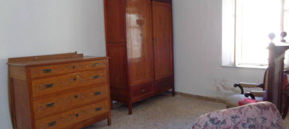 Дом с 10 комнатами в Покапалья, Италия № 154242 14