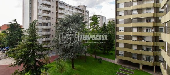 3-salle Appartement à Cologno Monzese, Italy No. 264869 10