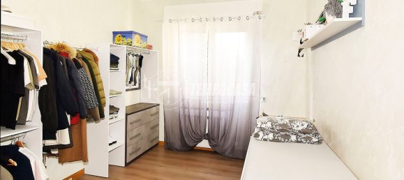 3-salle Appartement à Cologno Monzese, Italy No. 264869 16