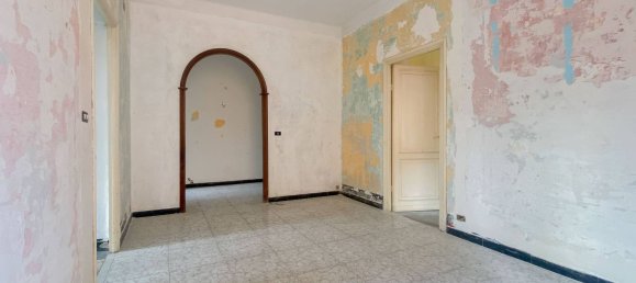 3-salle Appartement à Genoa, Italy No. 278099 7