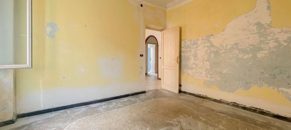 3-salle Appartement à Genoa, Italy No. 278099 12