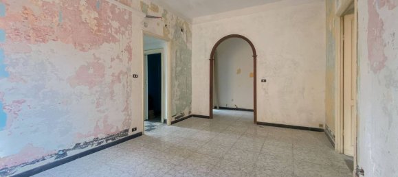 3-salle Appartement à Genoa, Italy No. 278099 6