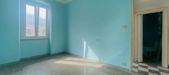 3-salle Appartement à Genoa, Italy No. 278099 17