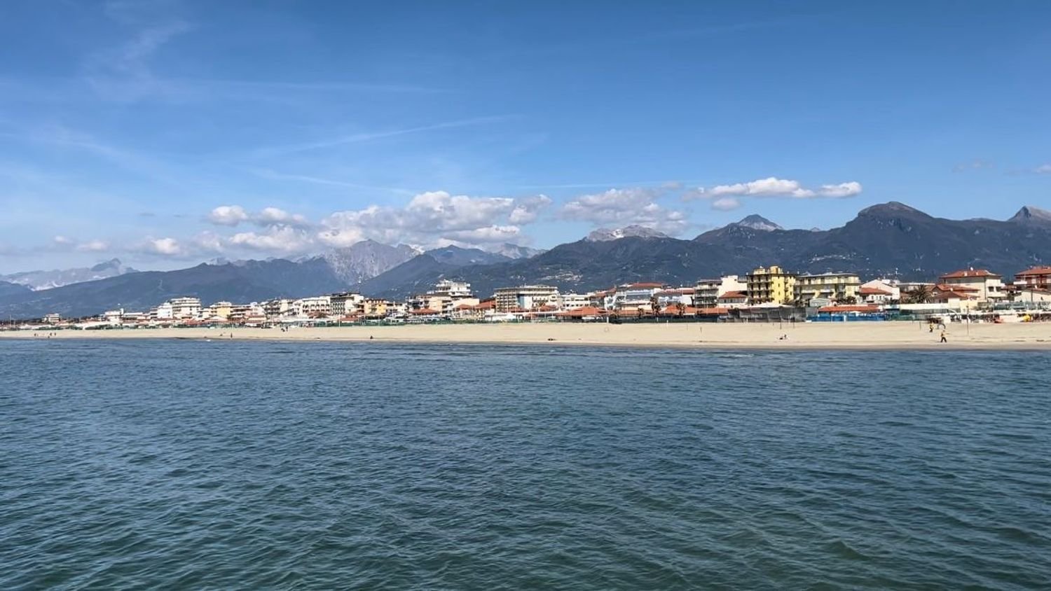 4-salle Appartement à Camaiore, Italy No. 281582