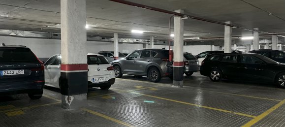 120m² Garage in Madrid, Spain No. 95423 2