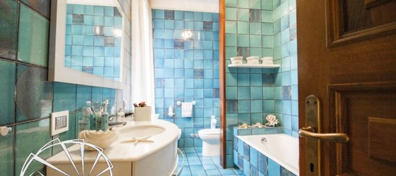 6 rooms Apartment in Prato, Italy No. 24538 15