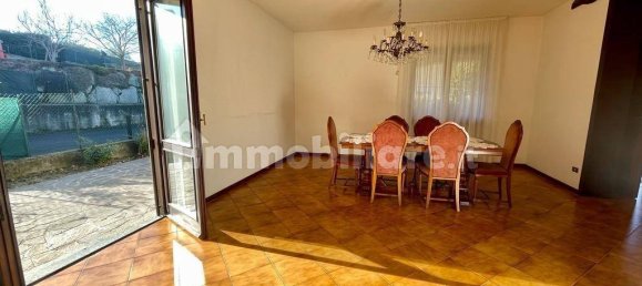 2 Schlafzimmer Villa in Azzate, Italy, Nr. 279152 20
