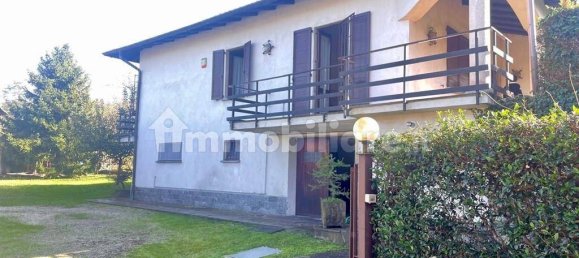 2 Schlafzimmer Villa in Azzate, Italy, Nr. 279152 3