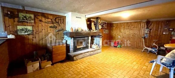 2 Schlafzimmer Villa in Azzate, Italy, Nr. 279152 44