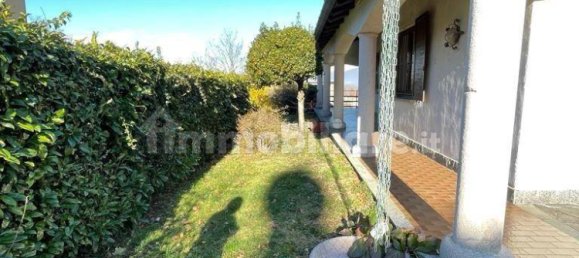 2 Schlafzimmer Villa in Azzate, Italy, Nr. 279152 16