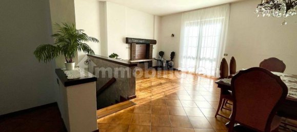 2 Schlafzimmer Villa in Azzate, Italy, Nr. 279152 7