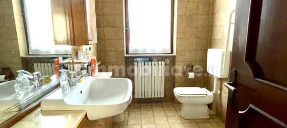 2 Schlafzimmer Villa in Azzate, Italy, Nr. 279152 38
