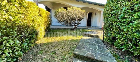 2 Schlafzimmer Villa in Azzate, Italy, Nr. 279152 6