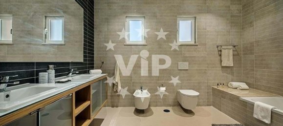 6 bedrooms Villa in Albufeira, Portugal No. 136901 12