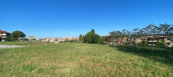 1192m² Land in Porto Sant'Elpidio, Italy No. 63736 10