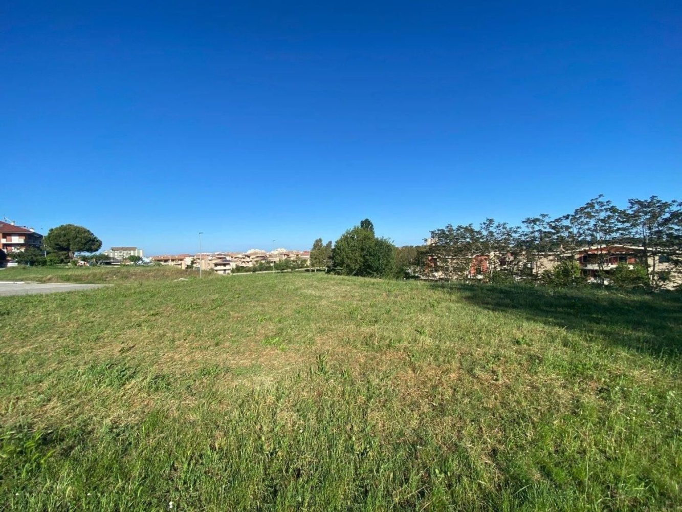 1192m² Land in Porto Sant'Elpidio, Italy No. 63736