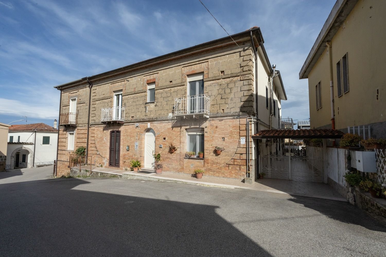 5 rooms House in San Martino Sannita, Italy No. 73684