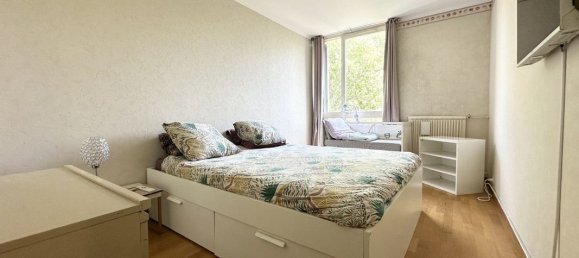 3 chambres Appartement à Élancourt, France No. 327966 7