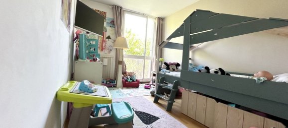 3 chambres Appartement à Élancourt, France No. 327966 6