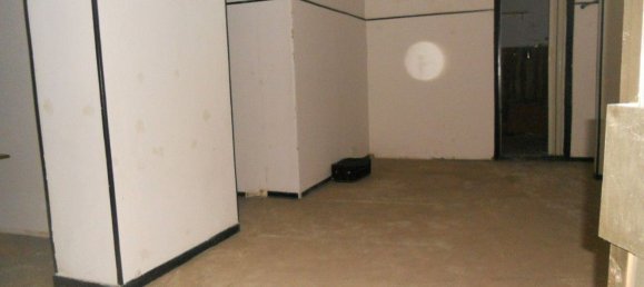  عقار تجاري في Genoa, Italy 32متر مربع رقم 107714 2