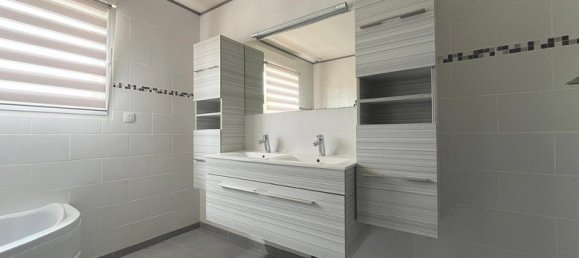 3 bedrooms House in Aubigny-au-Bac, France No. 65200 4