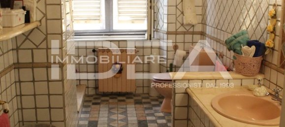 Apartamento de 3 dormitorios en Lucca, Italy No. 11976 10