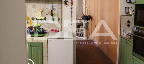 Apartamento de 3 dormitorios en Lucca, Italy No. 11976 6