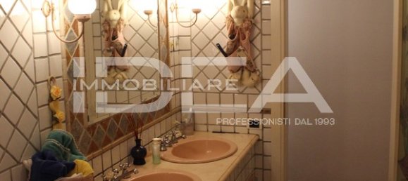 Apartamento de 3 dormitorios en Lucca, Italy No. 11976 11