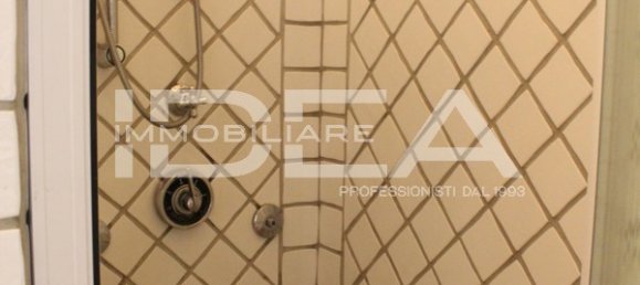 Apartamento de 3 dormitorios en Lucca, Italy No. 11976 12