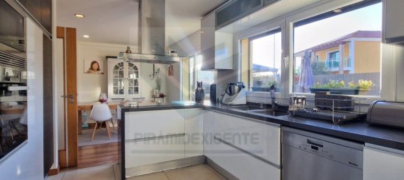 Дом с 4 спальнями в Сетубал, Португалия № 98514 15