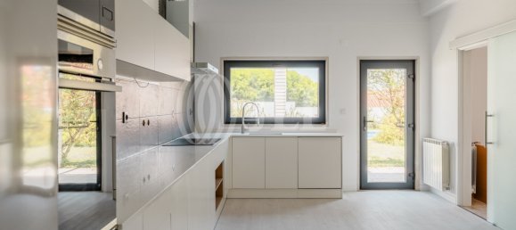 4 bedrooms Villa in Sintra, Portugal No. 132689 8