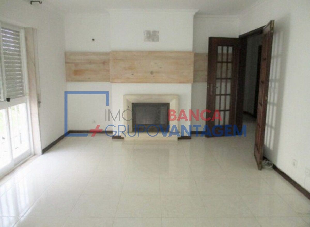 Apartamento T2 em Rio de Mouro, Portugal N.º 255947