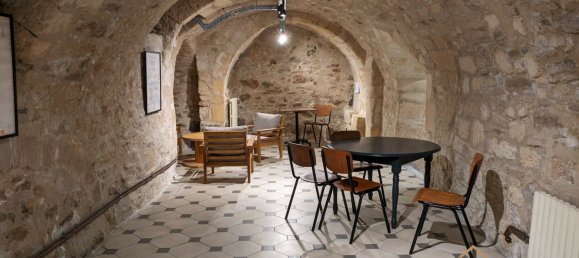 Gewerbliche Immobilie in Crepy-en-Valois, France 251m², Nr. 76145 4