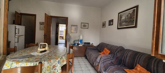 3 rooms Apartment in Popoli, Italy No. 238986 3